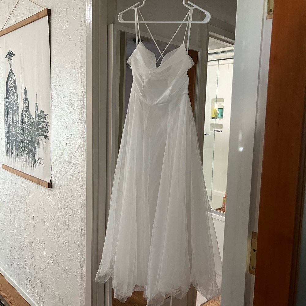 Hello Molly signal my way white dress